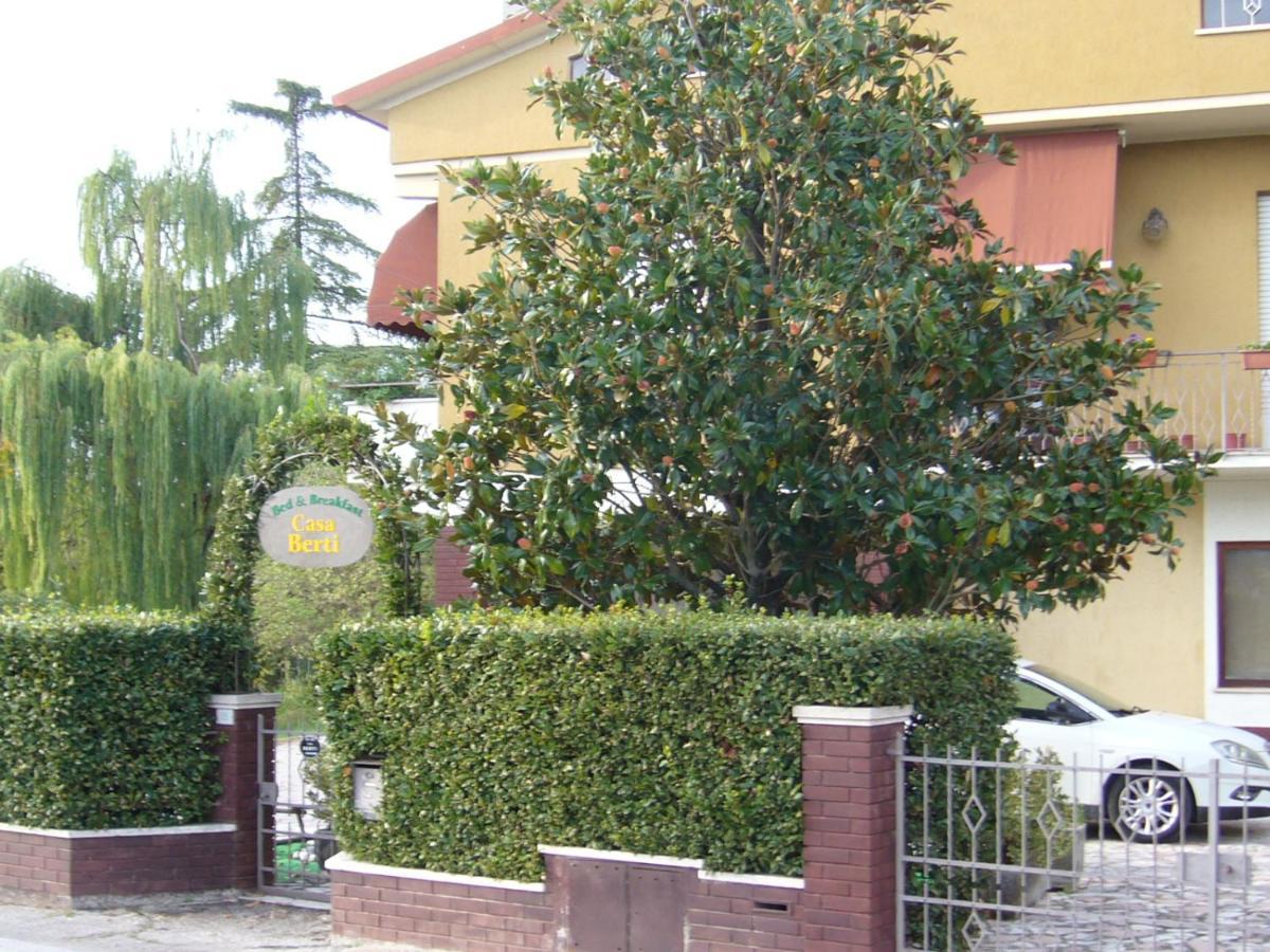 Casa Berti Apartment สเปลโล ภายนอก รูปภาพ