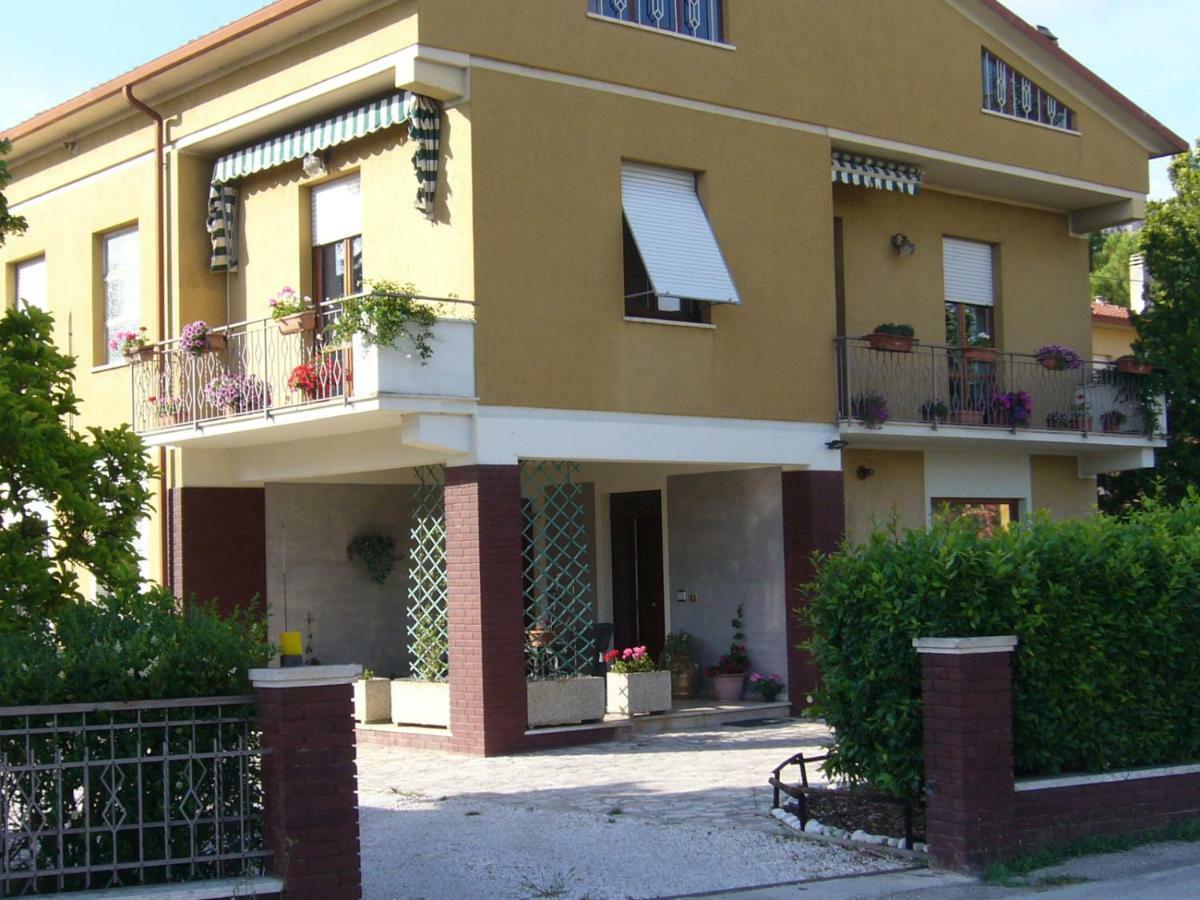Casa Berti Apartment สเปลโล ภายนอก รูปภาพ