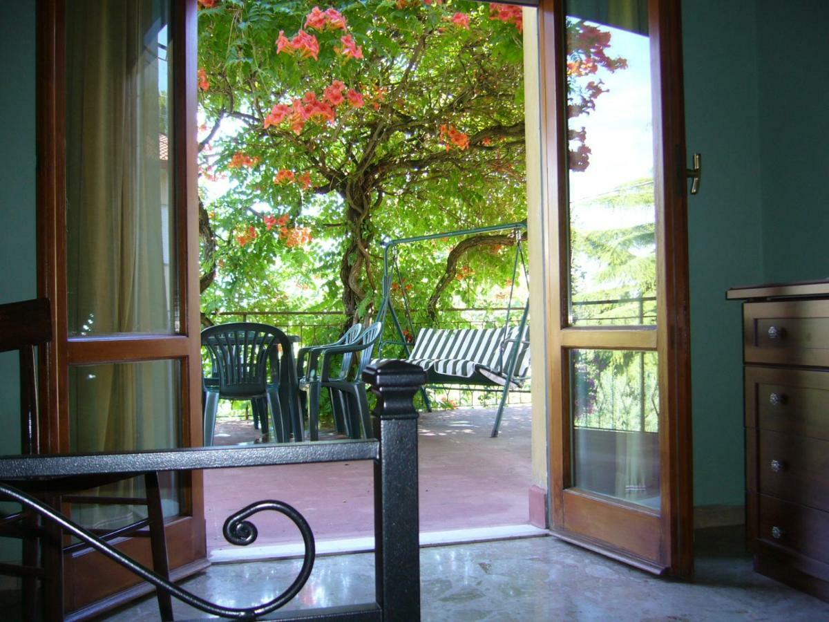 Casa Berti Apartment สเปลโล ภายนอก รูปภาพ